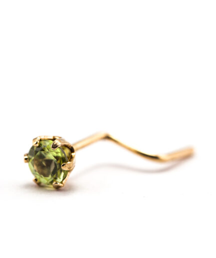 zピアス　ペリドット