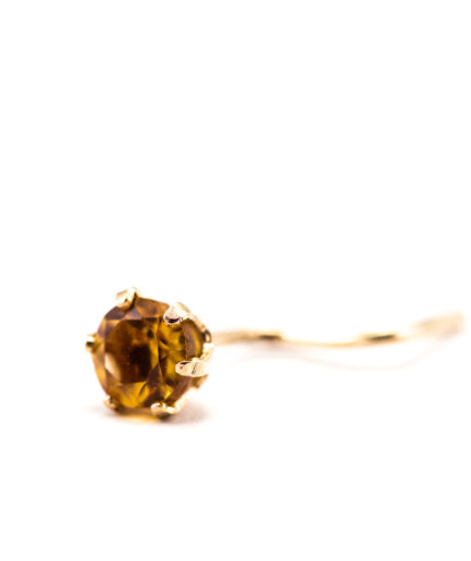Zピアス　シトリン